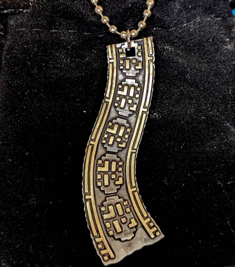 Gliding On The Wind | Reise-Halskette von AmmnraCreations