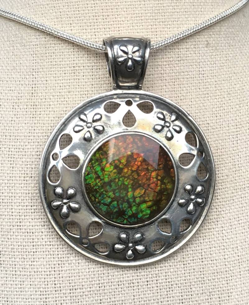 Ammolit Anhänger, Groß Facettiert Ammolit Anhänger, Groß Facettiert von AmmoliteRainbows