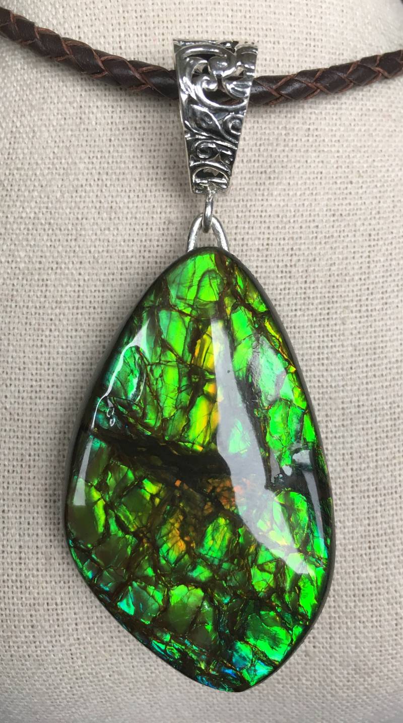 Ammolit Anhänger - Chunky Unisex Ammolit Anhänger - Chunky Unisex von AmmoliteRainbows