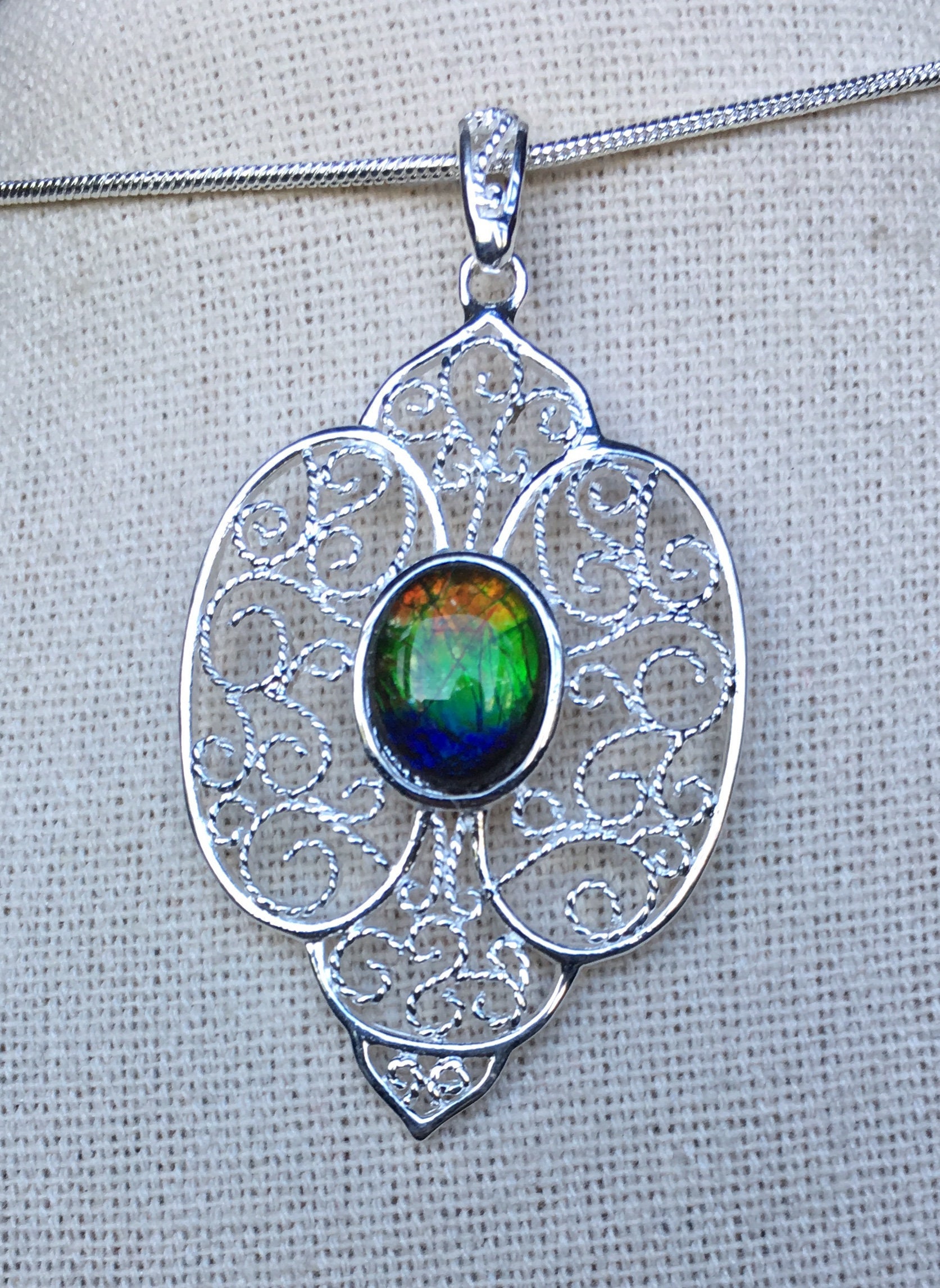 Ammolit Anhänger - Filigrane Fassung von AmmoliteRainbows