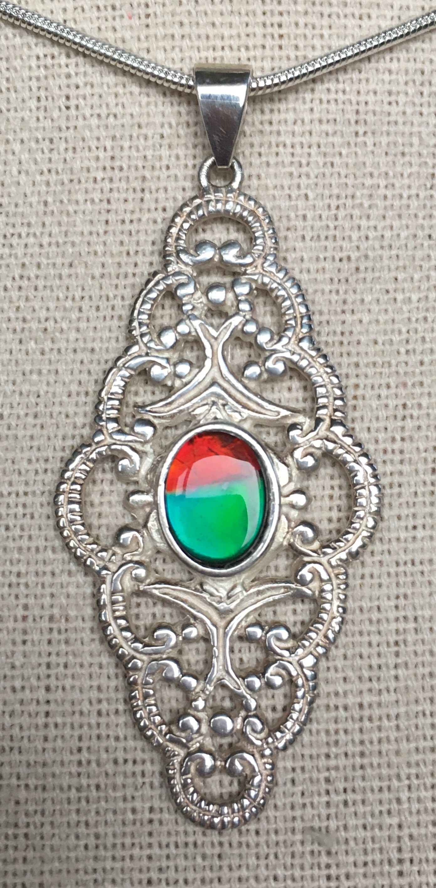 Ammolit Anhänger - Filigrane Fassung von AmmoliteRainbows