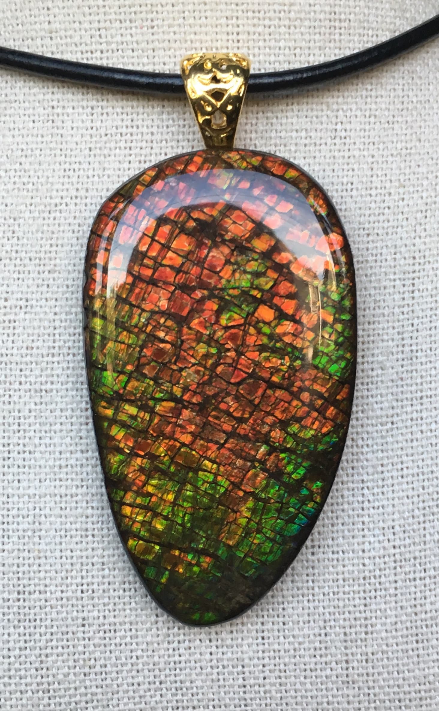 Ammolit Anhänger - Groß Und Funkelnd von AmmoliteRainbows