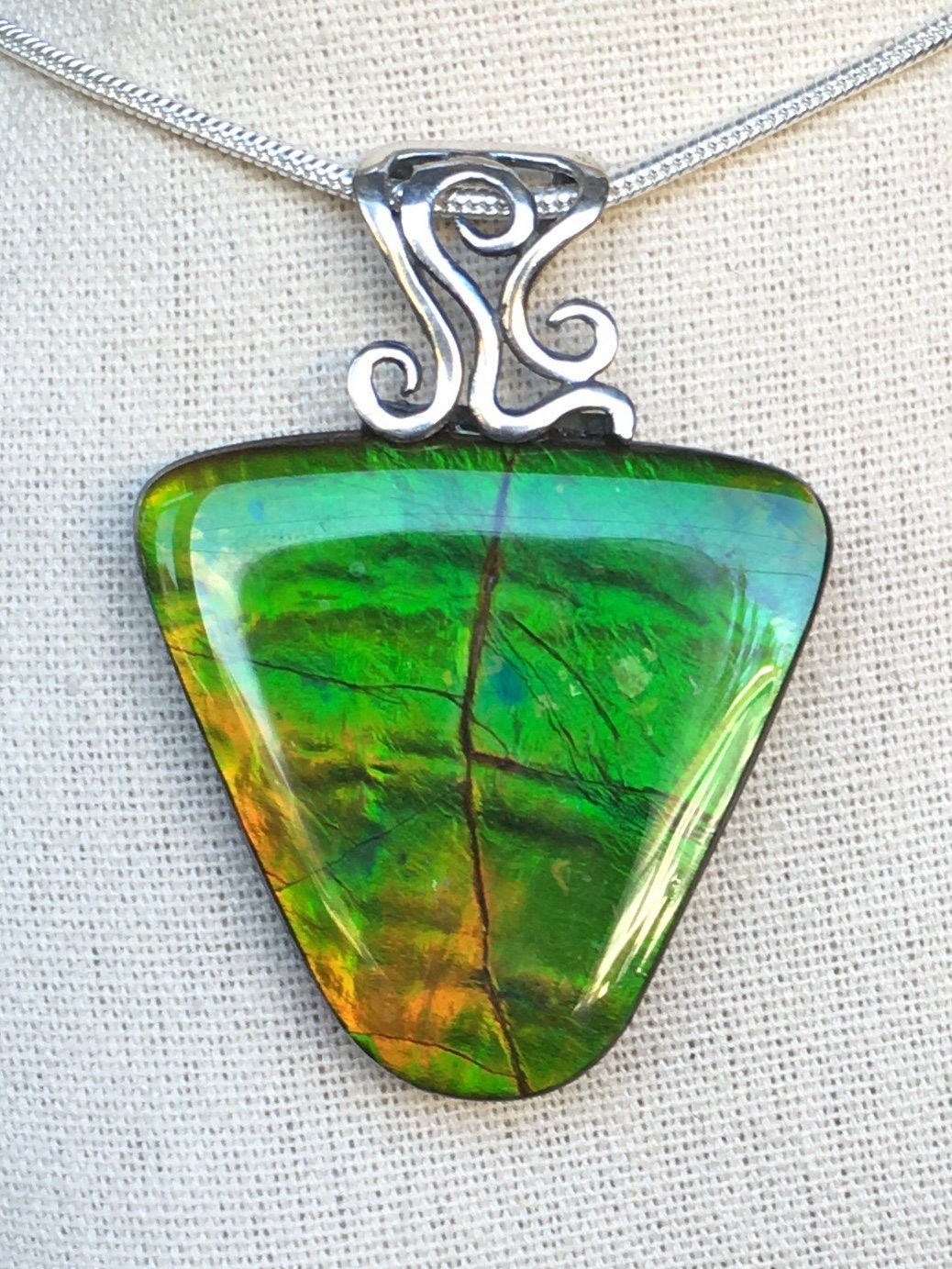 Ammolit Anhänger - Groß Und Hell von AmmoliteRainbows