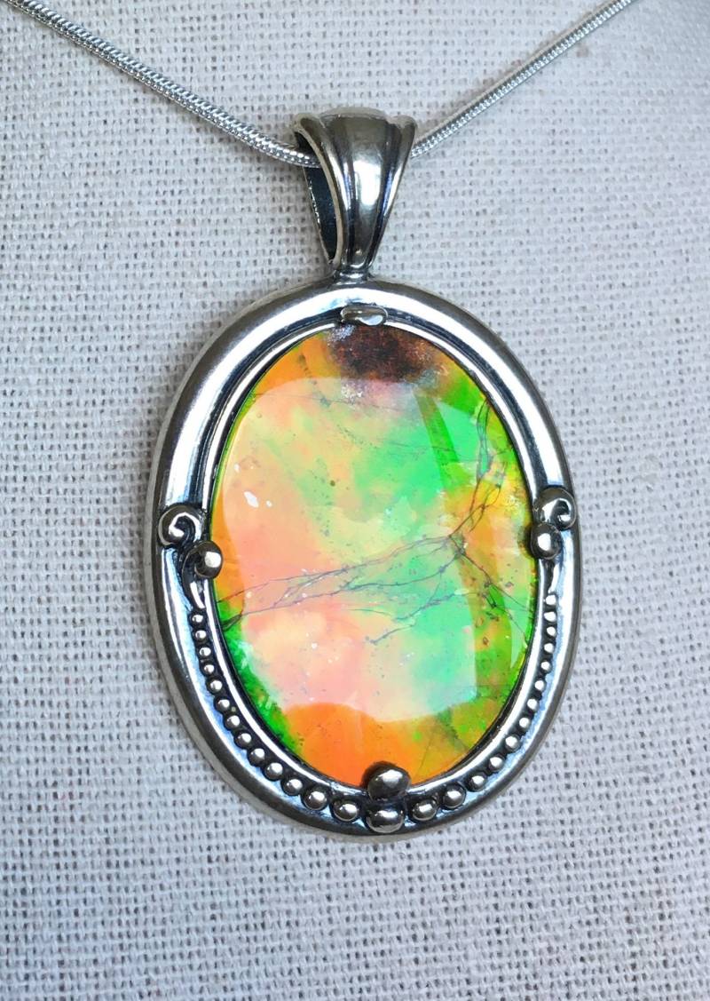 Ammolit Anhänger - Großer Edelstein Ammolit Anhänger - Großer Edelstein von AmmoliteRainbows