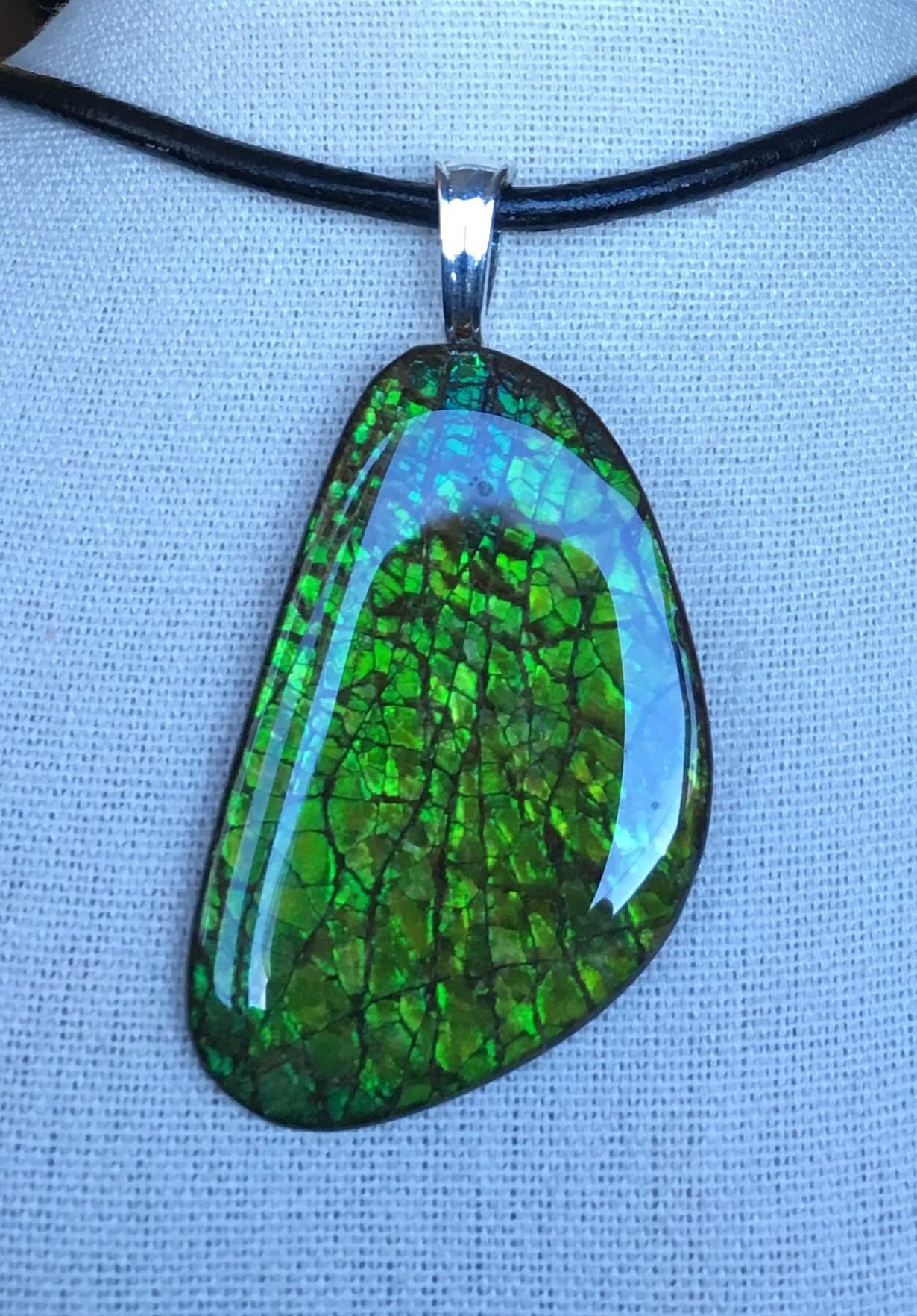 Ammolit Anhänger - Großer Edelstein von AmmoliteRainbows