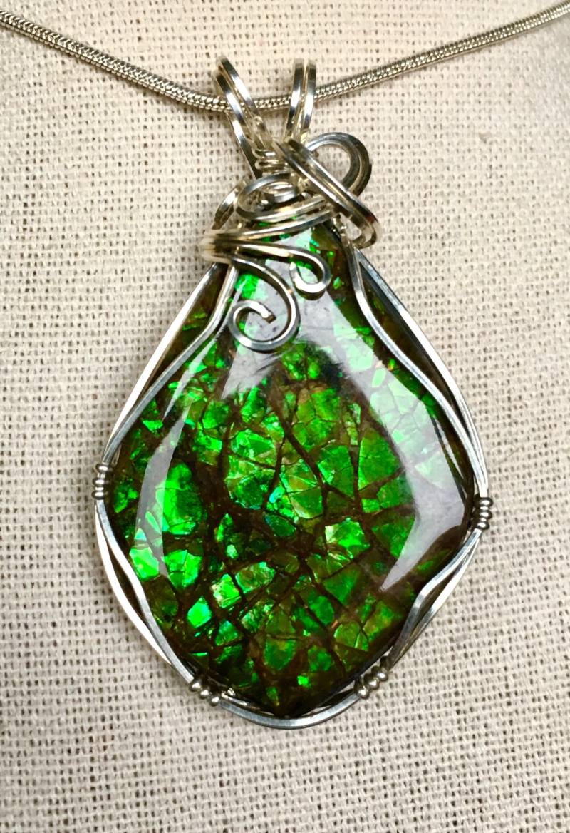 Ammolit Anhänger - Grüne Drachenhaut von AmmoliteRainbows