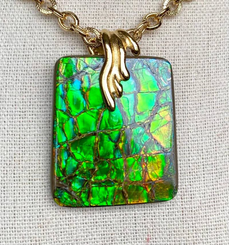 Ammolit Anhänger - Handgeschliffener Edelstein Bitte Beschreibung Lesen Ammolit Anhänger - Handgeschliffener Edelstein Bitte Beschreibung Lesen von AmmoliteRainbows