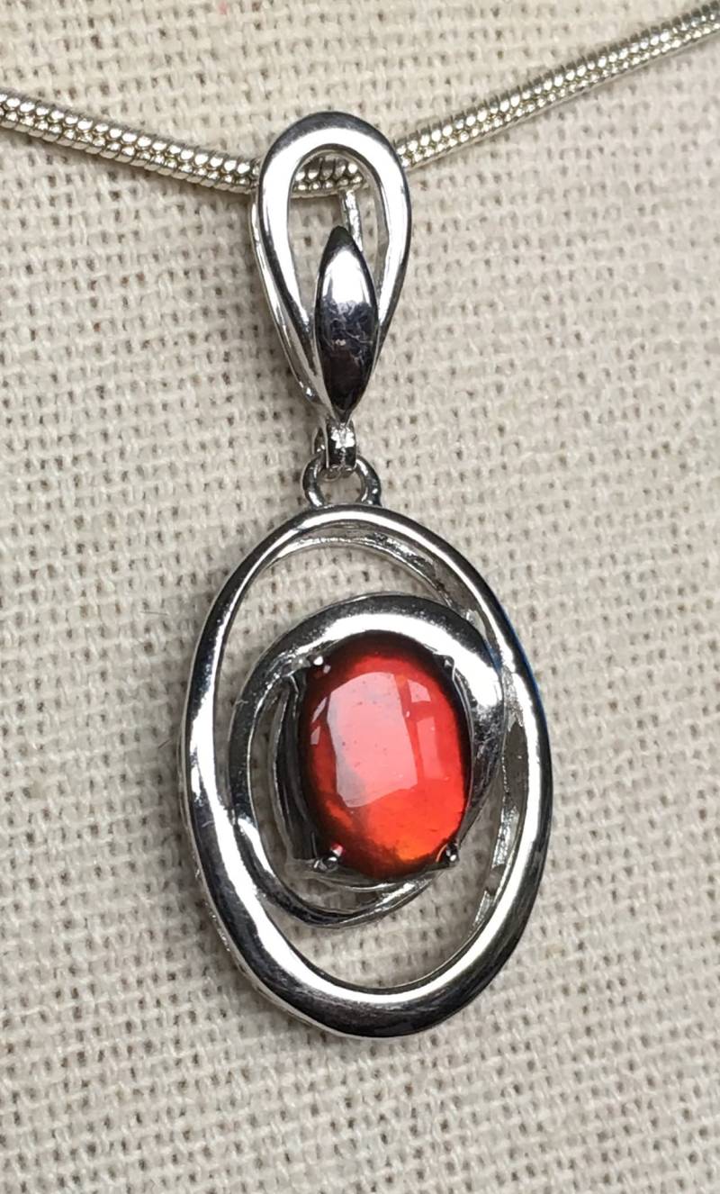 Ammolit Anhänger - Knallroter Schmuckstein von AmmoliteRainbows