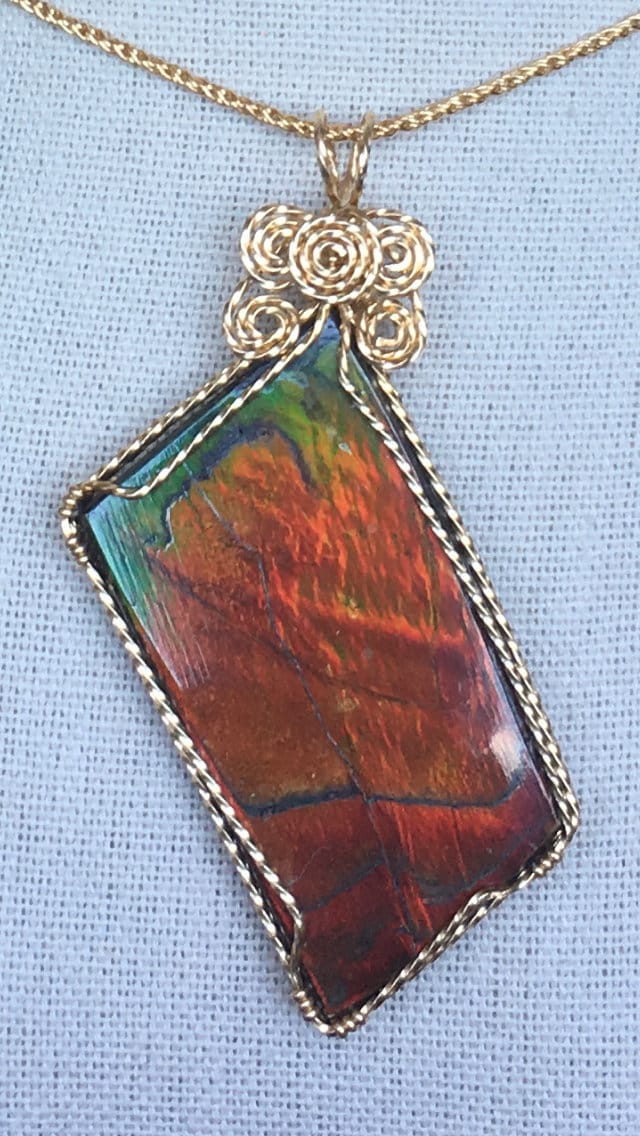 Ammolit Anhänger Mit Passender Popcorn Kette Ammolit Anhänger Mit Passender Popcorn Kette von AmmoliteRainbows