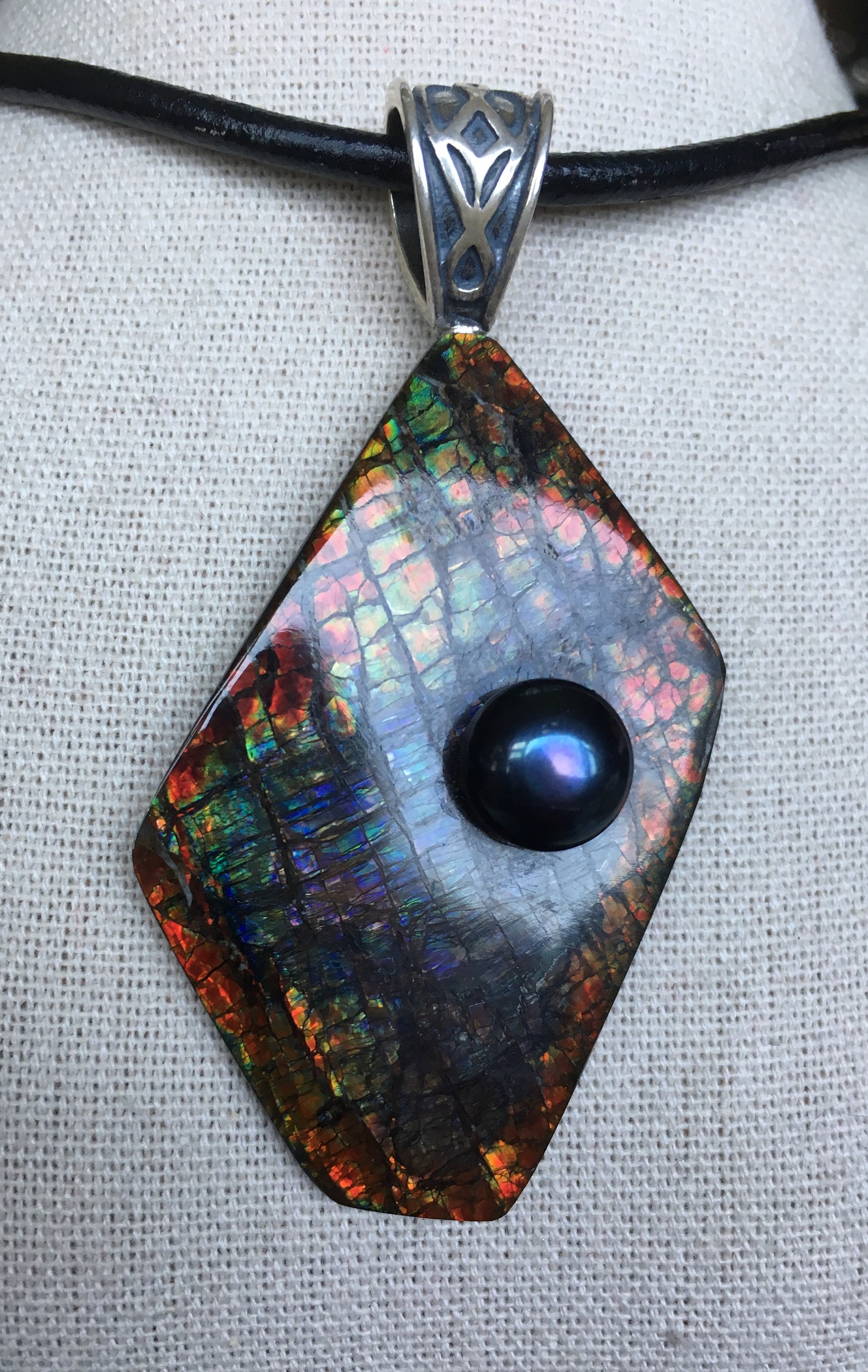 Ammolit Anhänger Mit Perle von AmmoliteRainbows