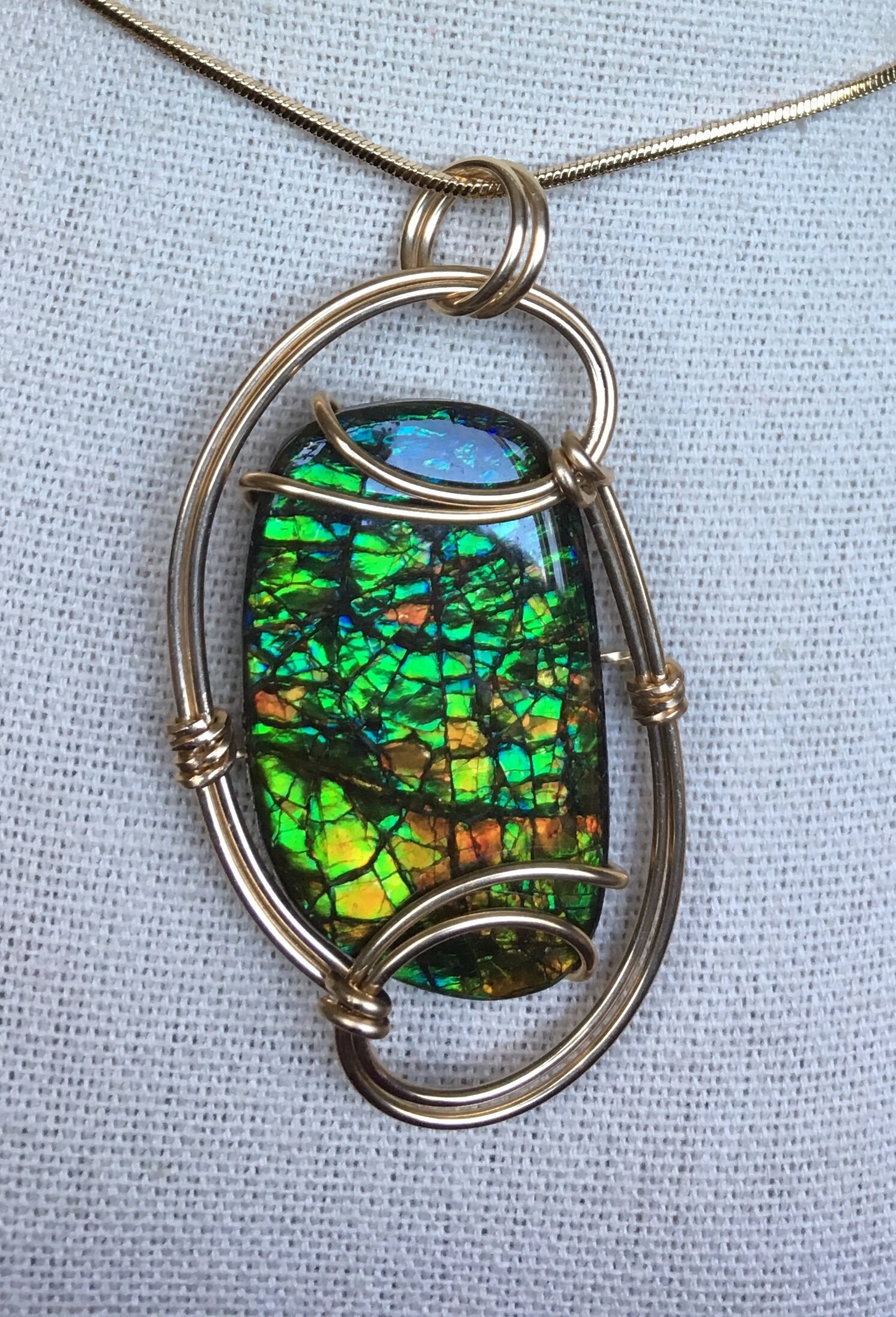 Ammolit Anhänger - Multi-Color Edelstein von AmmoliteRainbows