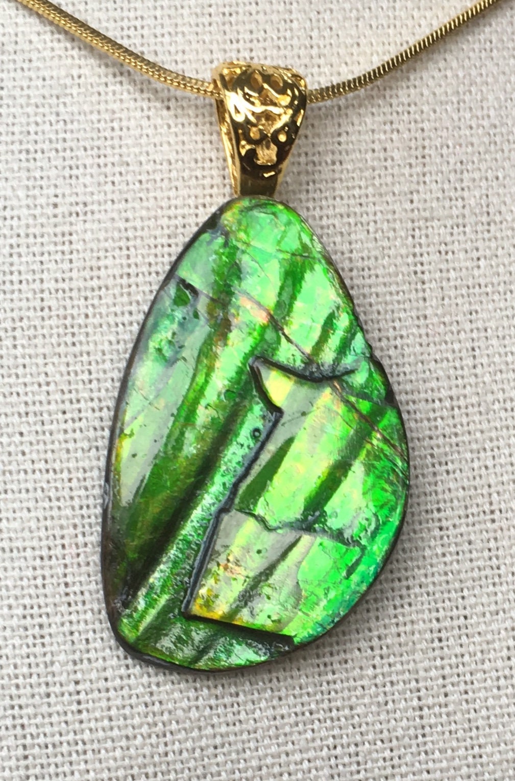 Ammolit Anhänger - Multi-Layer Grüner Edelstein von AmmoliteRainbows