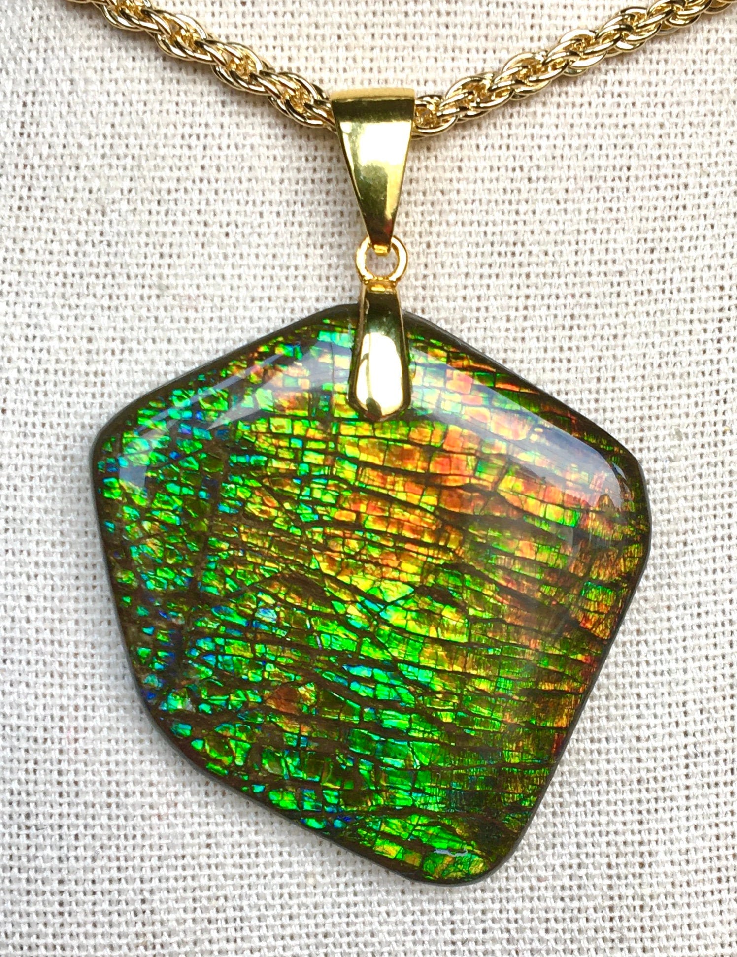 Ammolit Anhänger - Sehr Großer Funkelnder Edelstein Bitte Lesen Sie Die Beschreibung von AmmoliteRainbows