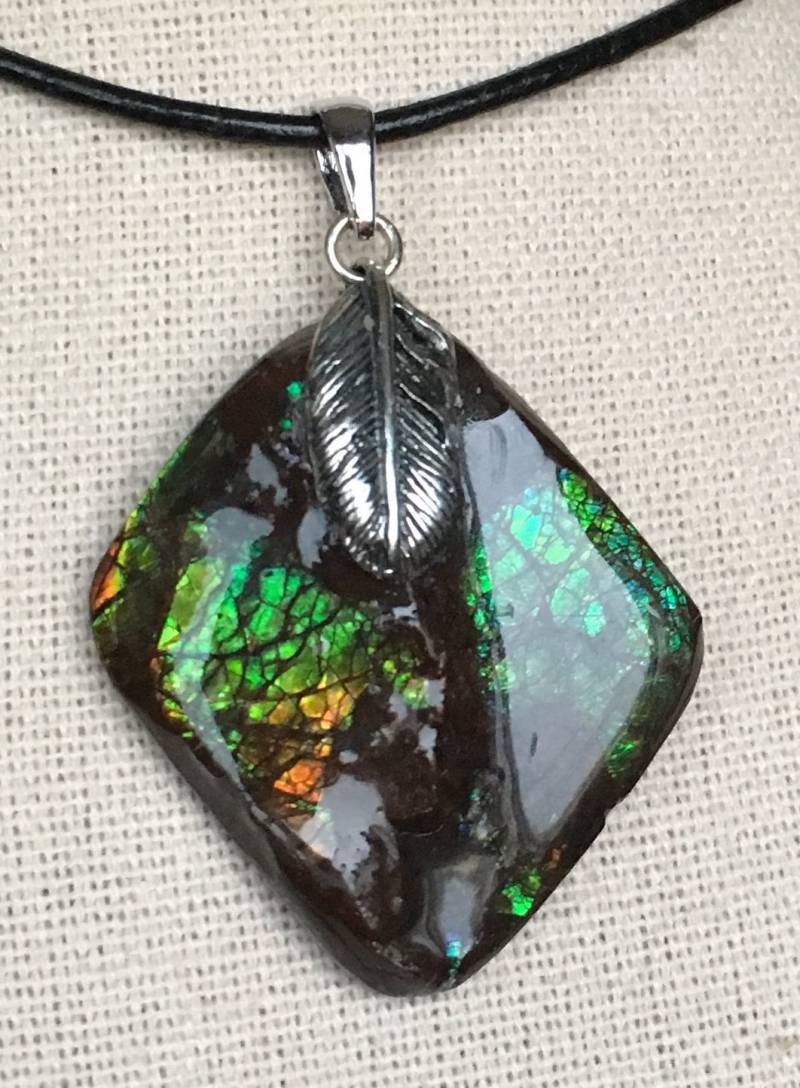 Ammolit Anhänger - Sterling Silber Feder Akzent von AmmoliteRainbows