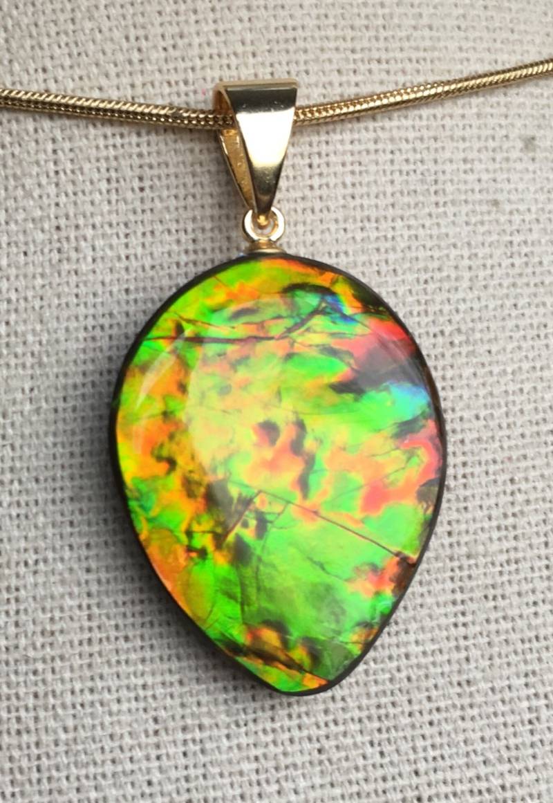 Ammolit Anhänger - Superheller Edelstein Ammolit Anhänger - Superheller Edelstein von AmmoliteRainbows