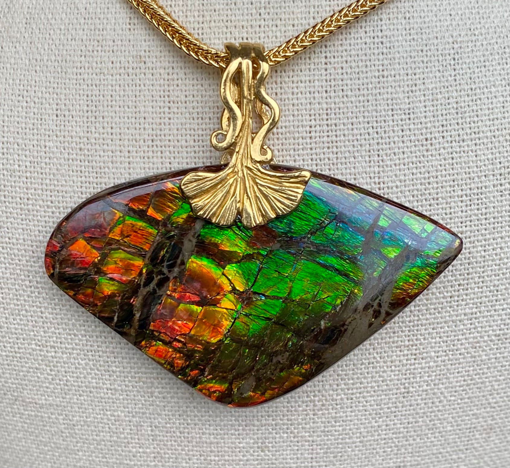 Ammolit Anhänger - Wunderschöne Hand Geschliffene Edelstein Bitte Sehen Sie Alle Fotos Und Lesen Die Beschreibung von AmmoliteRainbows