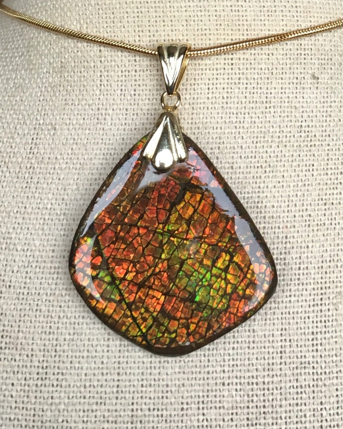 Ammolit Anhänger von AmmoliteRainbows