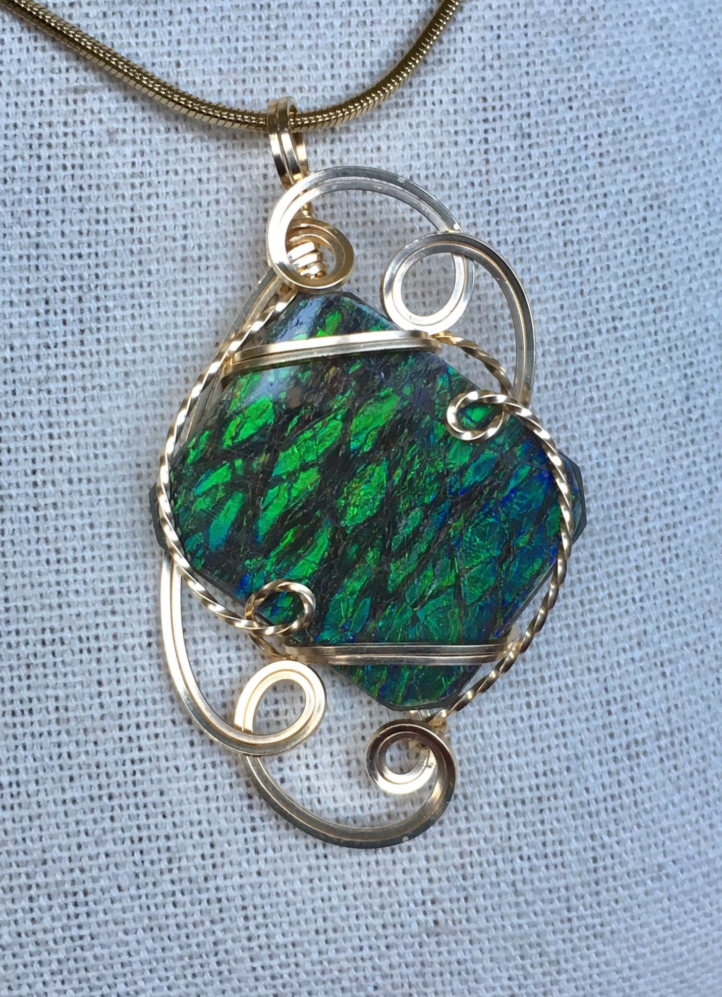 Ammolit Anhänger von AmmoliteRainbows