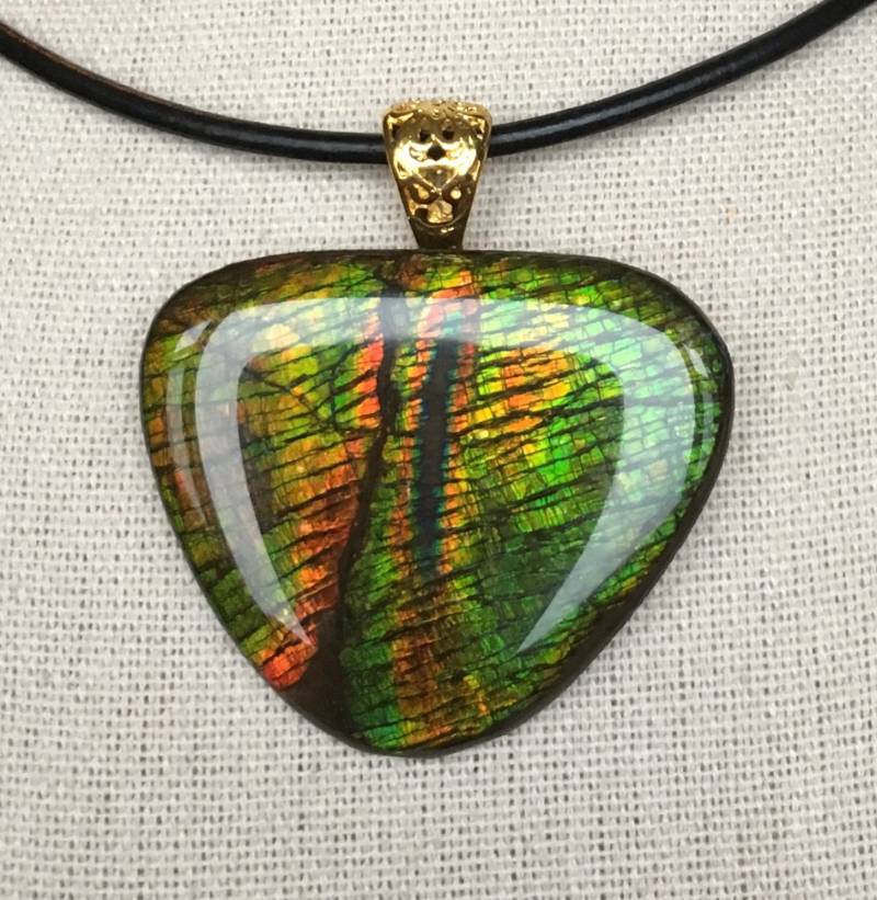 Ammolit Anhänger von AmmoliteRainbows