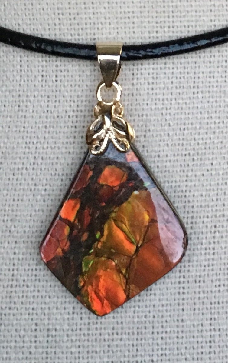 Ammolit Anhänger Ammolit Anhänger von AmmoliteRainbows