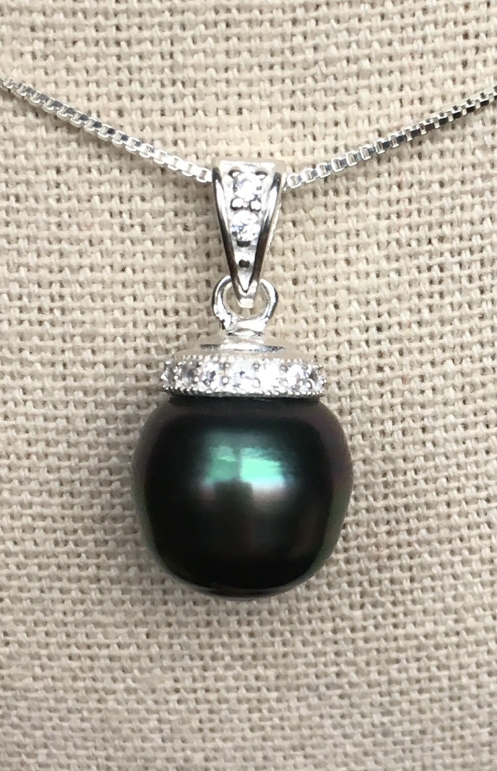 Schwarze Perle Tahiti Anhänger Schwarze Perle Tahiti Anhänger von AmmoliteRainbows