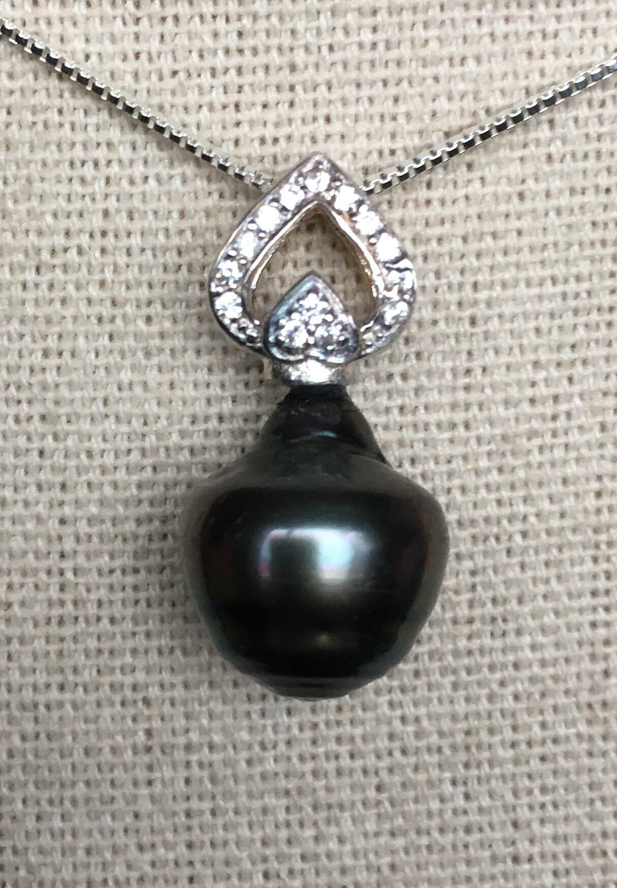 Schwarze Perle Tahiti Anhänger von AmmoliteRainbows