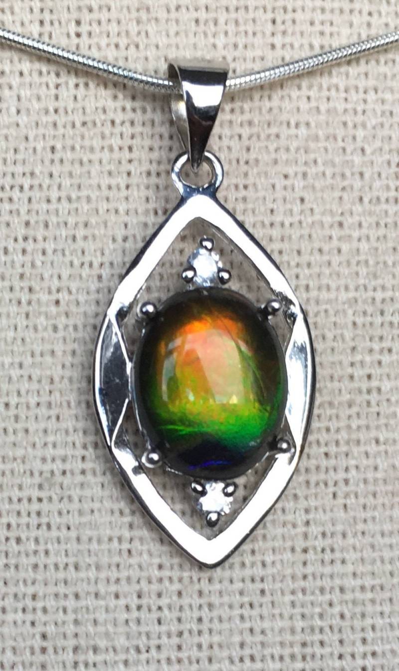 Zierlicher Ammolit Anhänger - Cz Akzente von AmmoliteRainbows