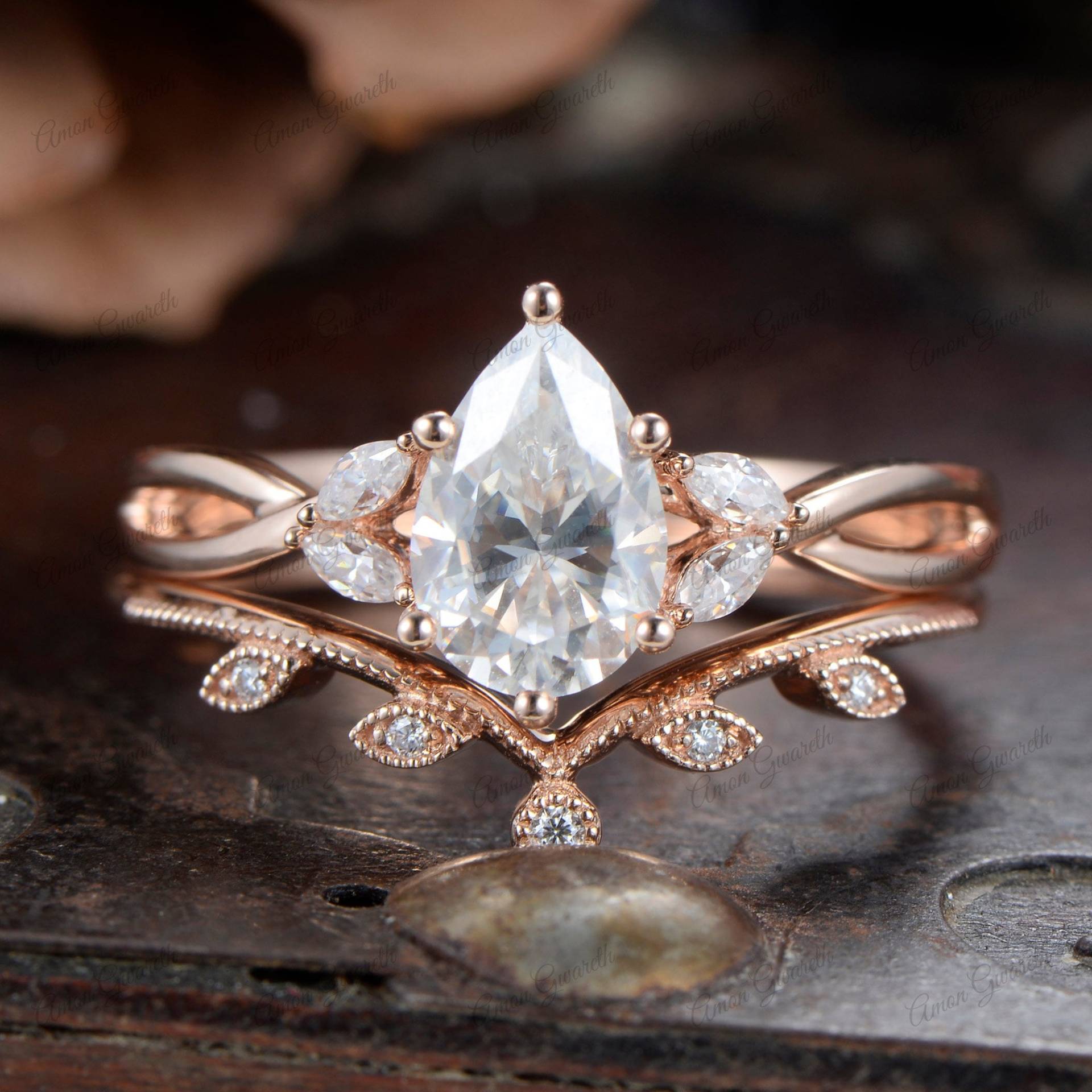 Einzigartige Birnenform Moissanite Verlobungsring Edwardian 14K Solid Gold Ring Vintage Ehering Set Jubiläumsringe Für Frauen von AmonGwareth