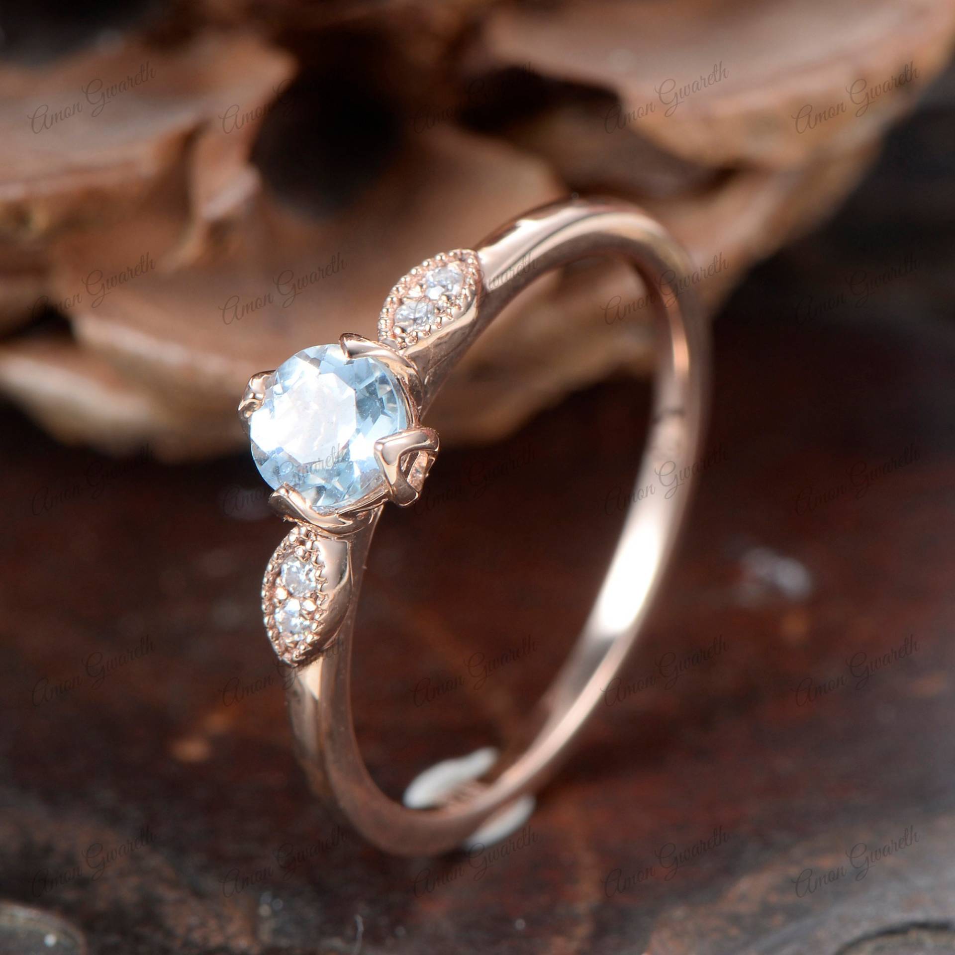 Runder Schliff Aquamarin 14K Solid Gold Jubiläum Ring Everyday Collection Runder Schliff Aquamarin 14K Solid Gold Jubiläum Ring Everyday Collection von AmonGwareth