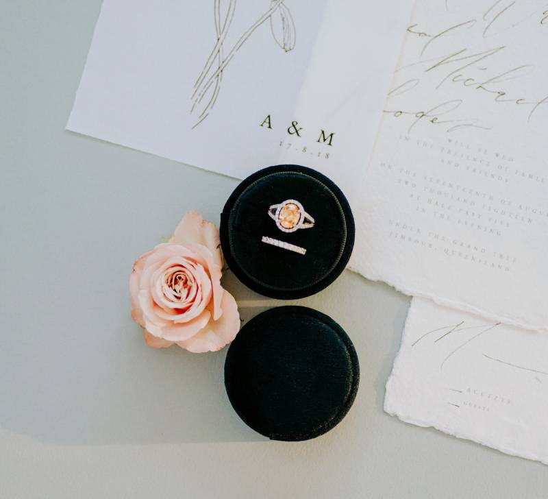 Personalisierte Doppel Ring Box - Schwarz Personalisierte Doppel Ring Box - Schwarz von AmonieRingBoxes