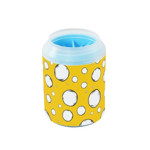 Weiße runde Punkte auf gelbem Hintergrund, tragbarer Hundefußreiniger-Becher mit weicher Silikonbürste, Fußreinigungsmaschine für Katzen, Hunde, lavadora de patas para perros von Amooorous