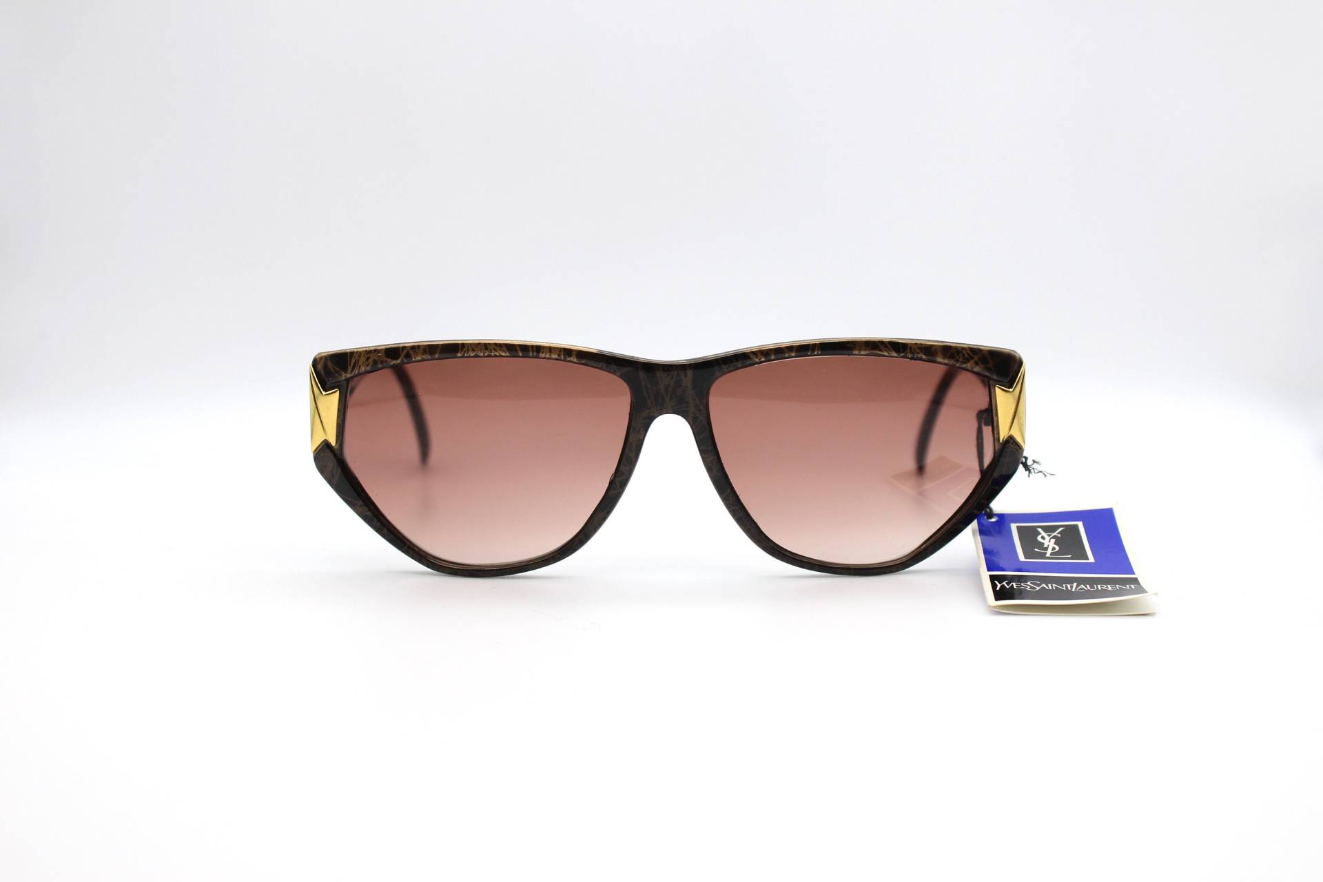 Vintage Yves Saint Laurent 8953 Y 155 Sonnenbrille, Katzenauge Made in France New Old Stock Vintage Yves Saint Laurent 8953 Y 155 Sonnenbrille, Katzenauge Made in France New Old Stock von AmorVintageEyewear