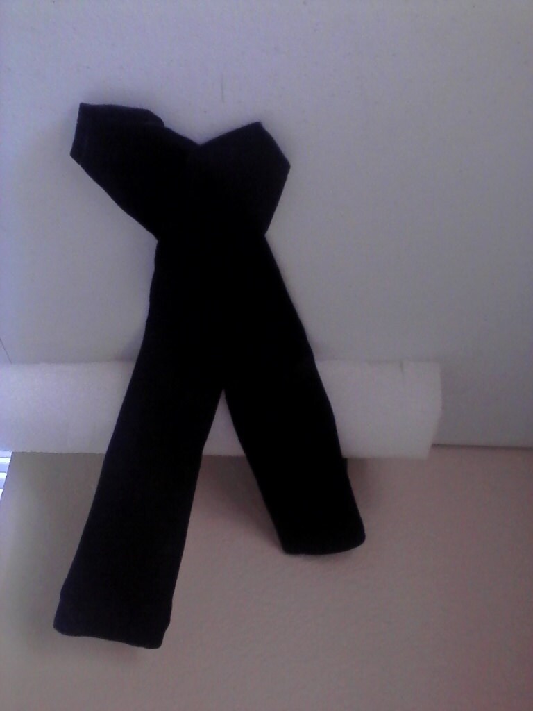 Wunderschöne Fingerlose Handschuhe Aus Schwarzem Stretch-Samt Wunderschöne Fingerlose Handschuhe Aus Schwarzem Stretch-Samt von AmoreeCreations