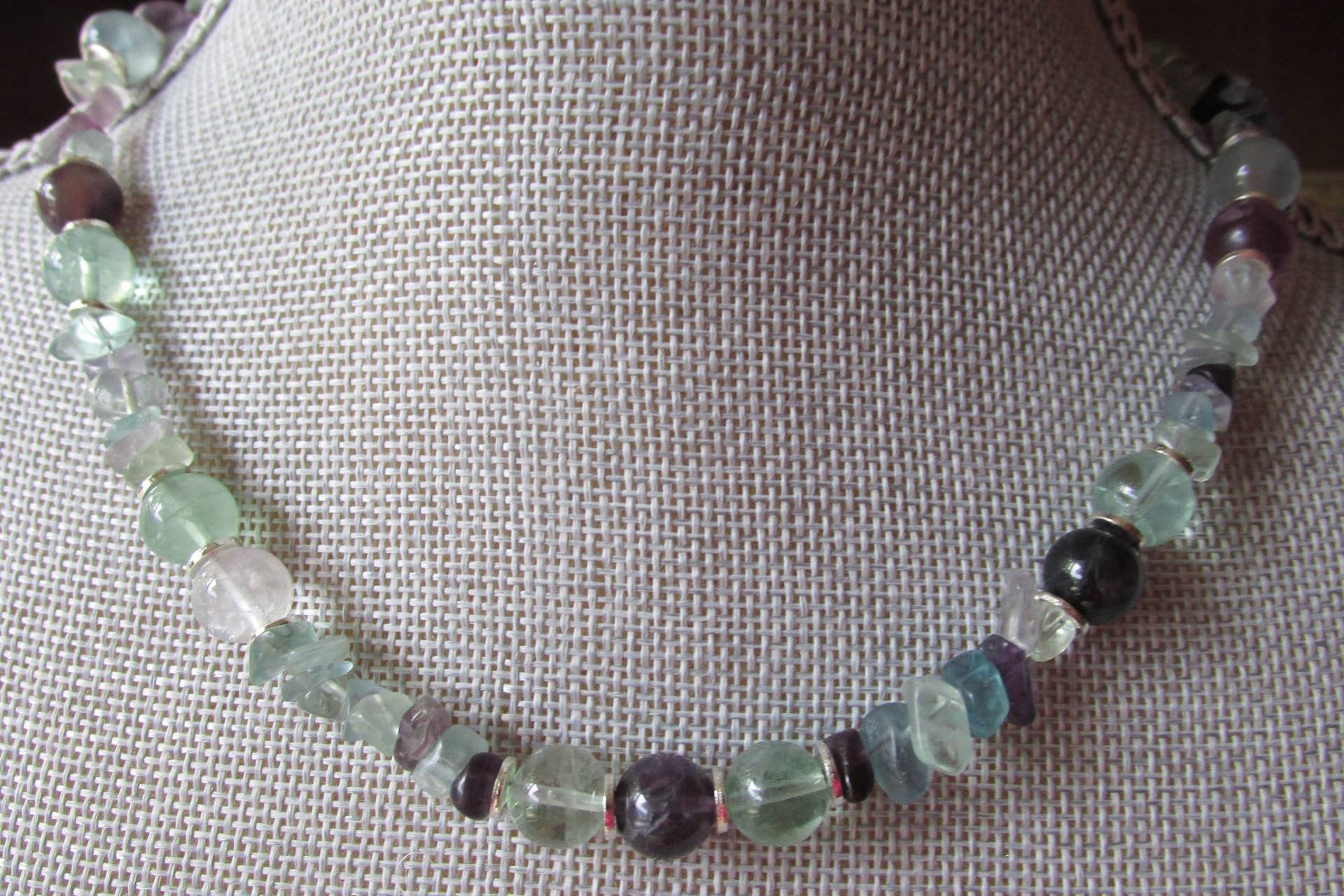 Fluorit Perlen & Nuggets Halskette Fluorit Perlen & Nuggets Halskette von AmorosoDesign