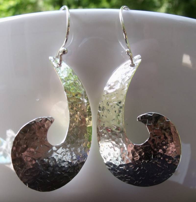 "Handgefertigte "Curl" Ohrringe Aus Sterlingsilber." von Amountaindesigns