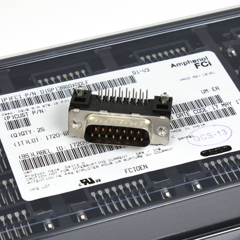 25 Stück Amphenol D15P13B6GX00LF D-Sub Steckverbinder 15-polig von Amphenol FCI