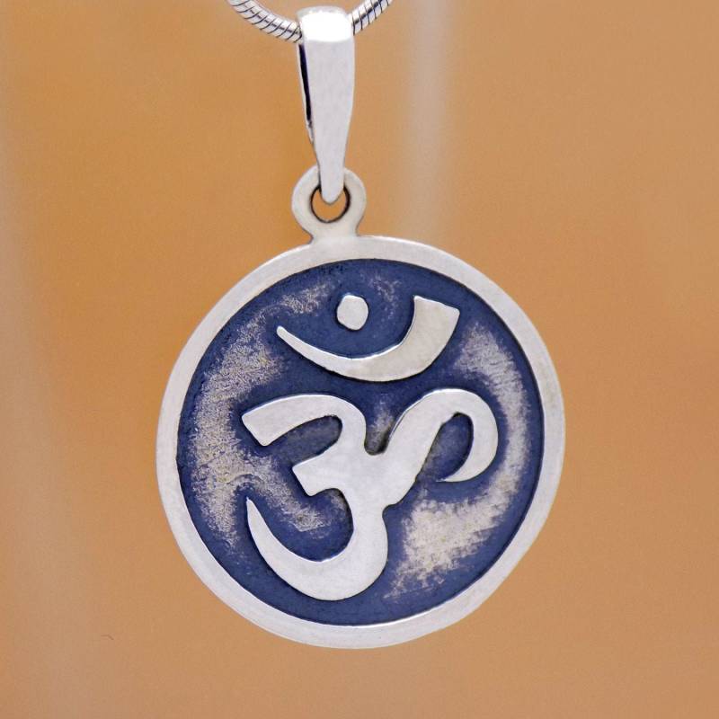 Atemberaubende Massive Solid 925 Sterling Silber Yoga Om Ohm Design Meditation Runde Oxidierte Anhänger Vintage Beeindruckende Unglaubliche von AmphoraJewelry