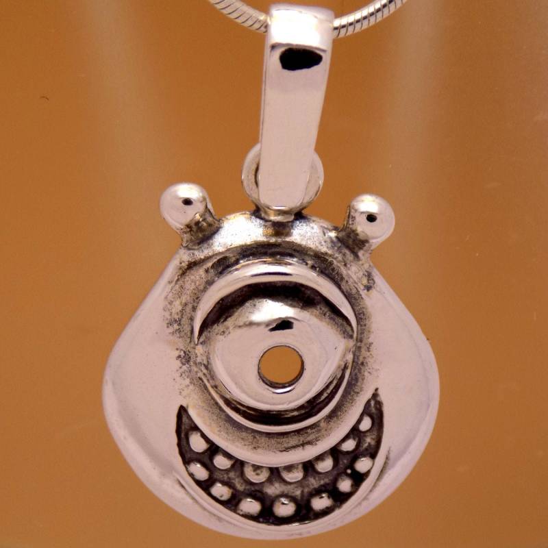 Cooles Massives Sterling Silber Lustiges Design Monster Anhänger 925 Hallmark Kinder Wunderbare Oxidierte Handgefertigte von AmphoraJewelry