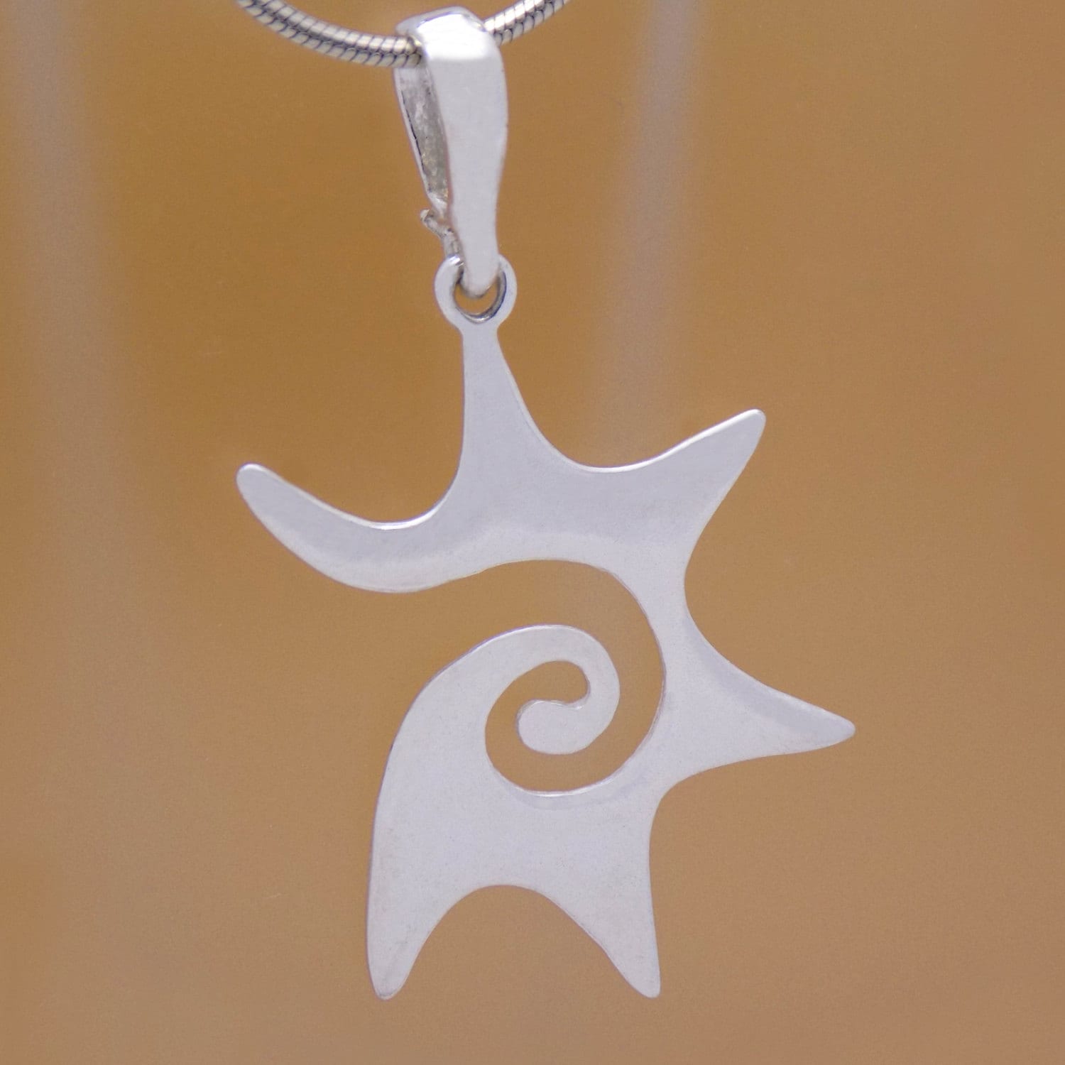 Solide 925 Sterling Silber Schöne Fancy Sun Spirale Anhänger Unglaublich Schöne Charmante Handmade Handgefertigtes Design von AmphoraJewelry