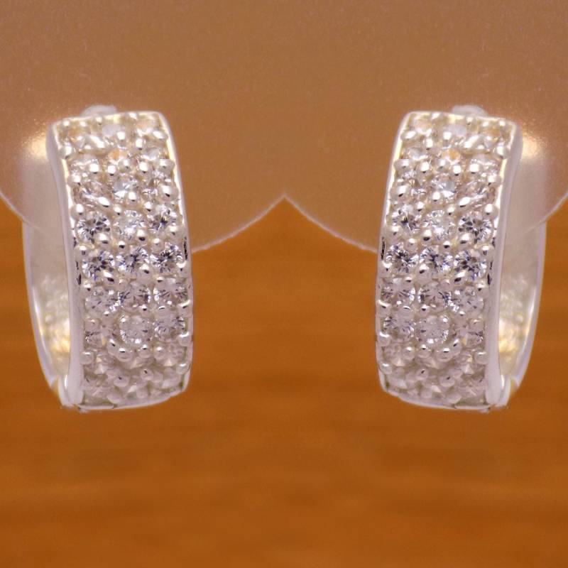 Stilvolle Solide Sterling Silber Zirkonia Creolen 925 Markenzeichen Mode Luxus Charmante Niedliche Reizende Elegante Wunderbare Design von AmphoraJewelry