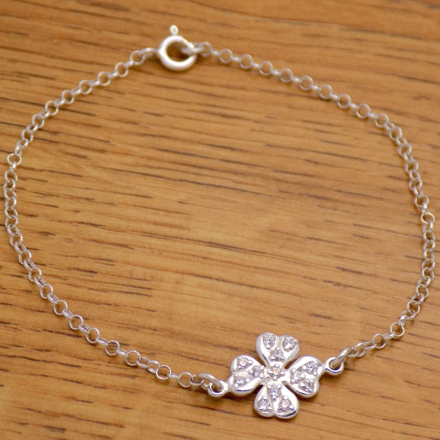 Super Wunderbare Leicht Solide 925 Sterling Silber Cool Schöne Weiße Zirkonia Cz 4 Kleeblatt Blumen Armband 18 cm/7.1 "Lang von AmphoraJewelry