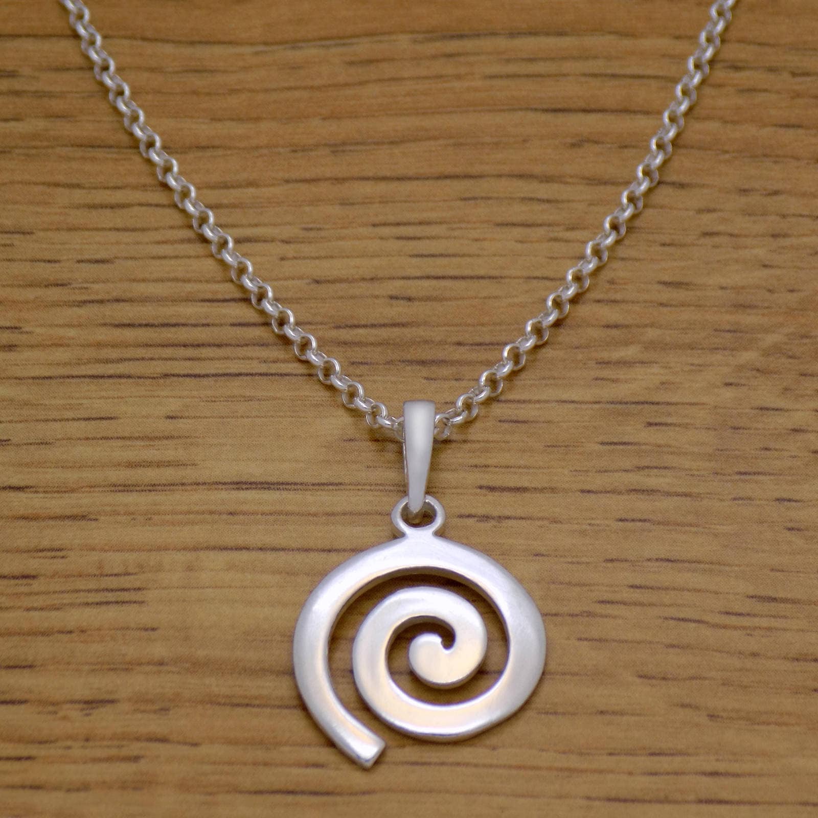 Unglaubliche Massiv 925 Sterling Silber Stilvolle Spiral-Anhänger-Halskette Mit Kette Tolles, Beeindruckendes Design von AmphoraJewelry