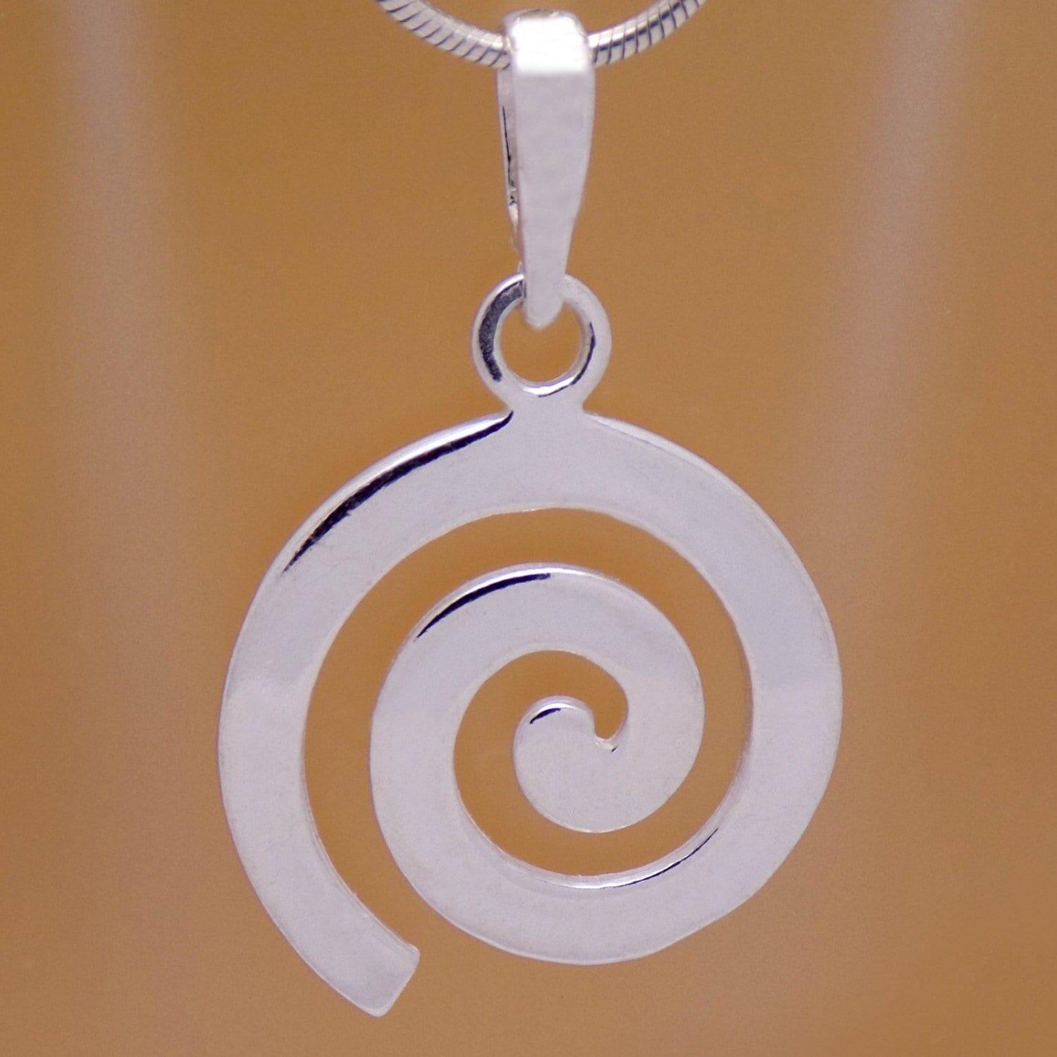 Wunderbare Massive Sterling Silber Stilvolle Spirale Anhänger 925 Markenzeichen Mode Schöne Elegante Sanft Charmante Design von AmphoraJewelry