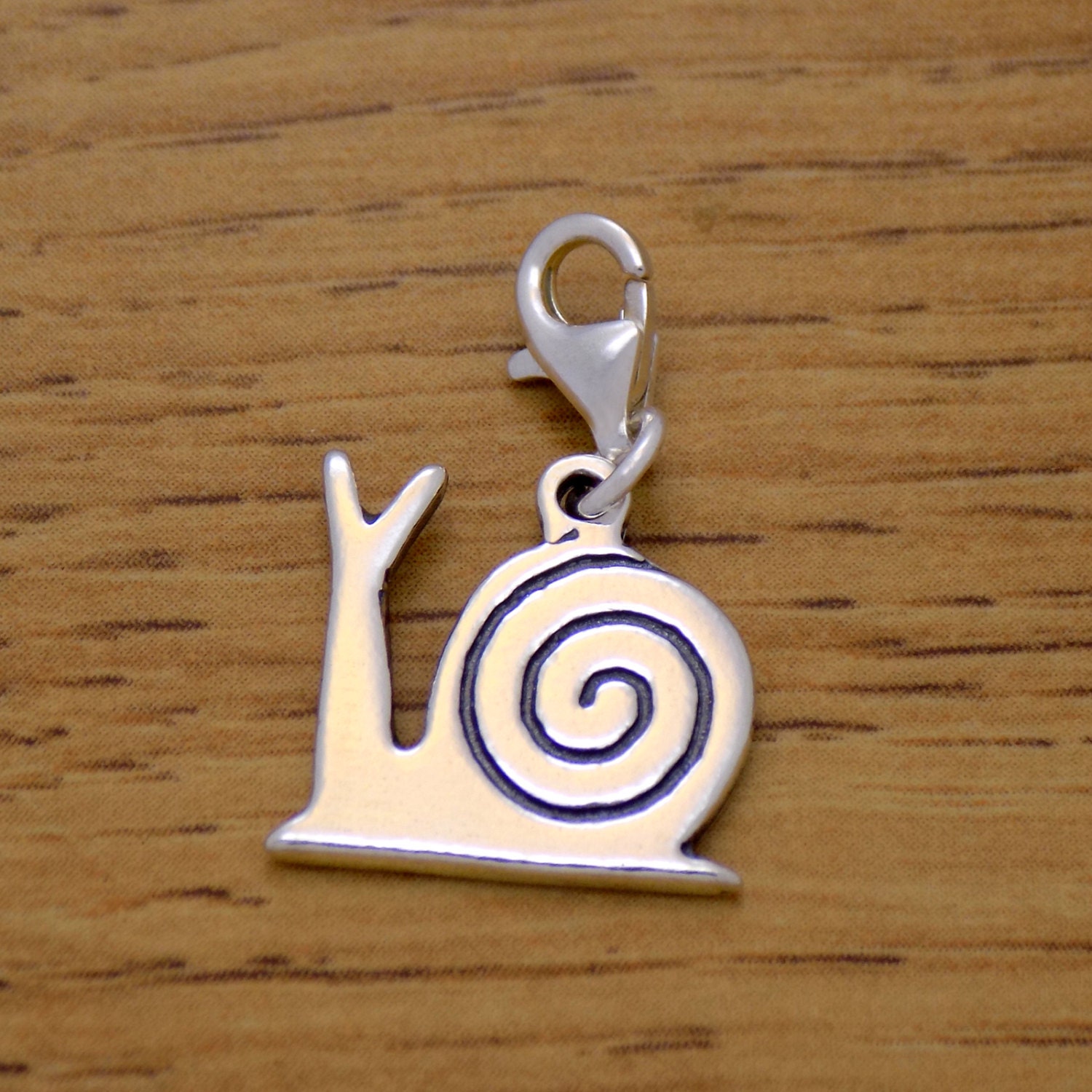 Wunderbare Nette Solide 925 Sterling Silber Schöne Schnecke Spirale Anhänger Charm Für Armband Erstaunliche Handgemachte Hand Gefertigt Design von AmphoraJewelry