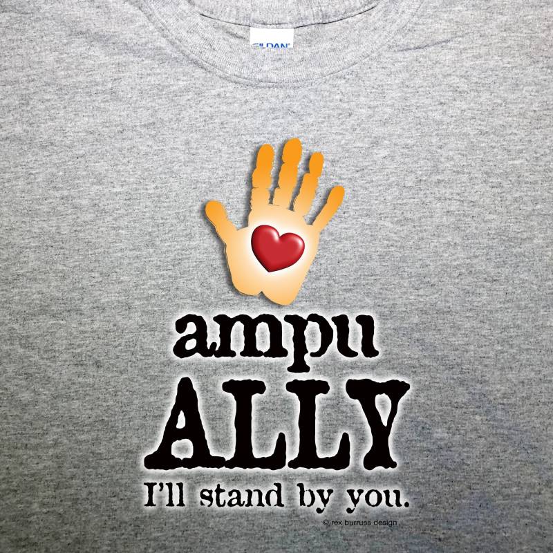 stehende Ampu Ally stehende Ampu Ally von AmpuTshirts