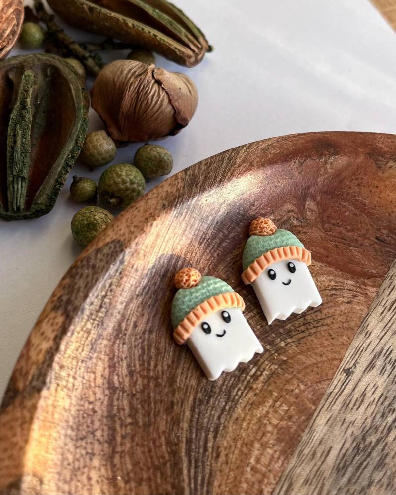 Mini Geist Ohrringe Aus Polymer Clay - Halloween Schmuck Mini Geist Ohrringe Aus Polymer Clay - Halloween Schmuck von Amugofmirth
