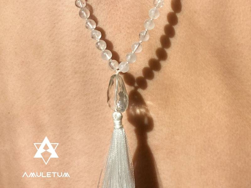 108 Runde Kristall Quarz Japa Mala Perlen Mit Klaren Facettierten Crystal Guru - Yogi Geschenk Für Sie von AmuletumJewels