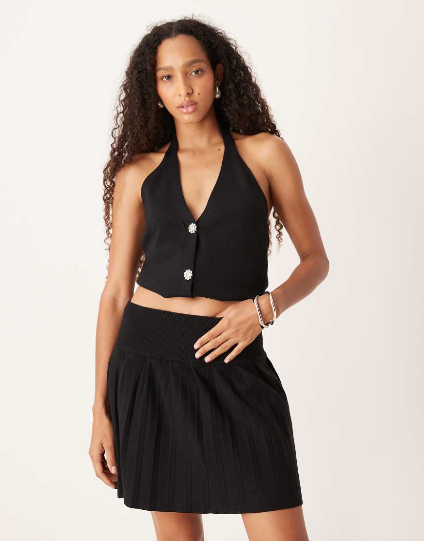 Amy Lynn - Minirock aus plissiertem Strick in Schwarz von Amy Lynn