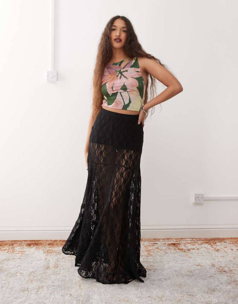 Amy Lynn - Transparenter Rock aus Spitze mit Godet in Schwarz von Amy Lynn