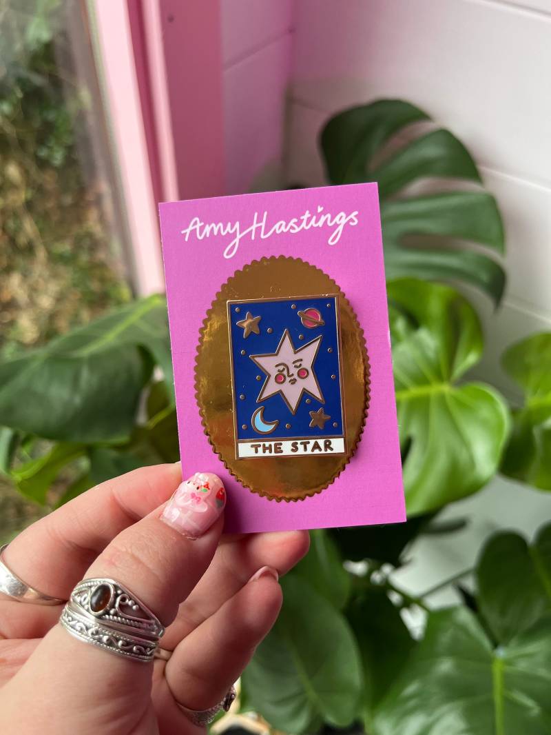 Der Stern Hard Enamel Pin von AmyHastingsTextiles